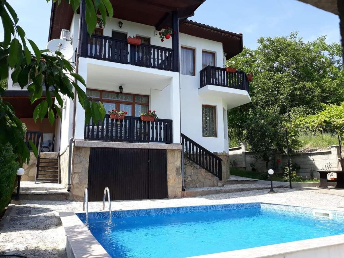 Villa Holly Балчик Екстер'єр фото
